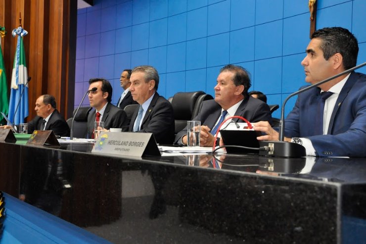 Para conhecer sobre todas as ações realizadas pela Assembleia Legislativa durante o período da pandemia do novo coronavírus, basta acessar aqui o nosso Informe Covid-19