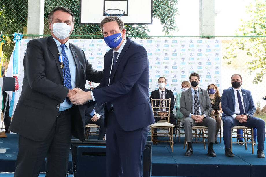 O presidente Jair Bolsonaro e o prefeito do Rio, Marcelo Crivella, participam de inauguração da Escola Municipal Cívico-Militar