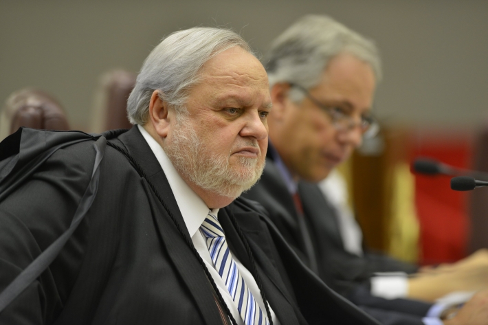 O ministro Félix Fischer