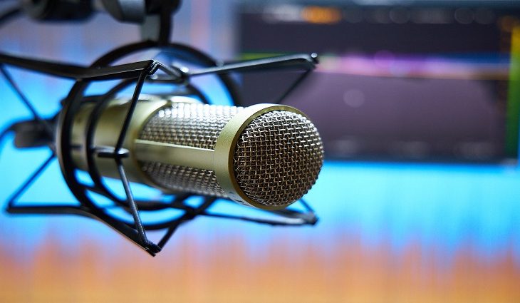 O Manual produzido pela equipe da UEMS foi pensando para orientar, de forma prática, a criação de podcasts.