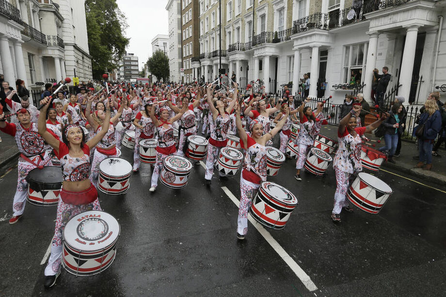 O Carnaval de Notting Hill deste ano trocará as ruas de West London por telas de computador em todo o mundo, uma vez que o evento será apenas online