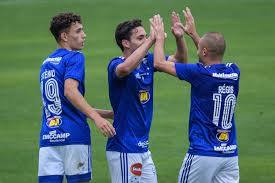 O Cruzeiro conquistou a terceira vitória na Série B do Campeonato Brasileiro e somou os primeiros pontos na briga para voltar à elite