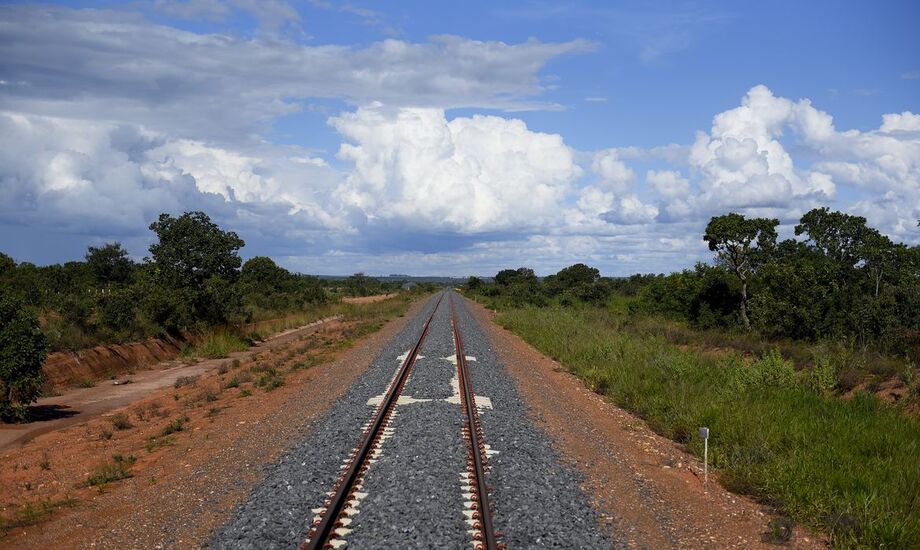 Um rearranjo inédito com parcerias privadas está prestes a dar vida para a Ferrovia de Integração Oeste-Leste (Fiol), na Bahia