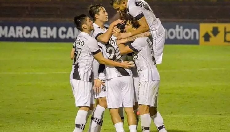 A primeira vitória coloca a Ponte mais próxima do G4, com cinco pontos em quatro jogos.