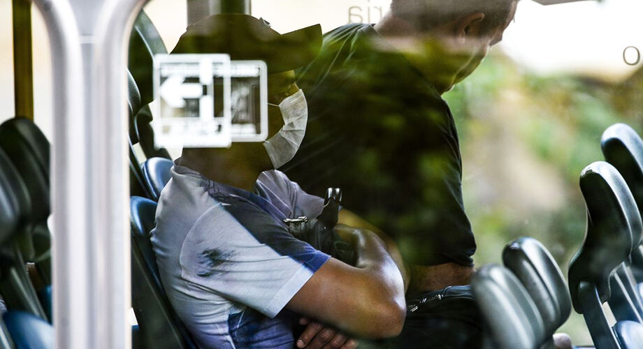 A população está usando máscara para se proteger