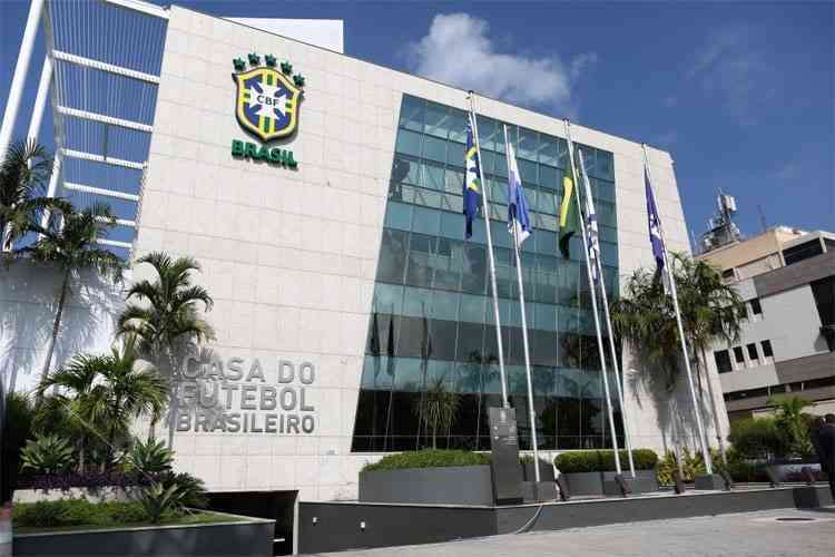 Pelo calendário, haverá jogos das Séries A, B, C e D durante a disputa da Copa América