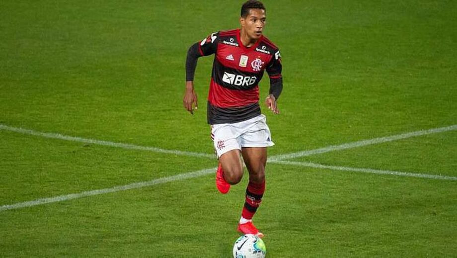 Exames apontaram que João Lucas sofreu lesão no músculo posterior da coxa esquerda no empate por 1 a 1 com o Grêmio, quarta-feira.