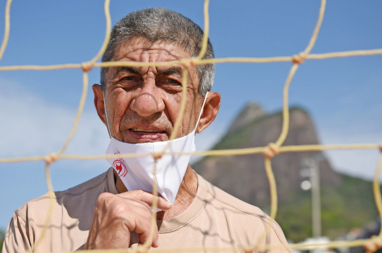 E ainda, sem querer cravar outra efeméride, é de 1991 o álbum Pedras que Cantam, de um outro Fagner, o mais romântico e radiofônico de todos e o que entoa Borbulhas de Amor