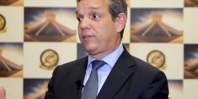Presidente nomeia novo secretário especial de Desburocratização