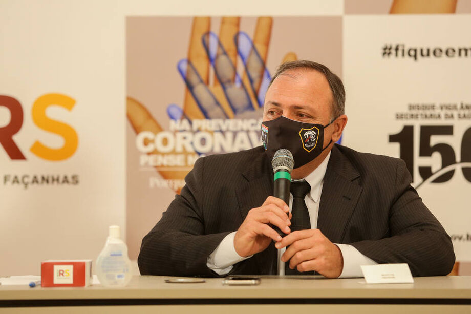 O ministro interino da Saúde, Eduardo Pazuello
