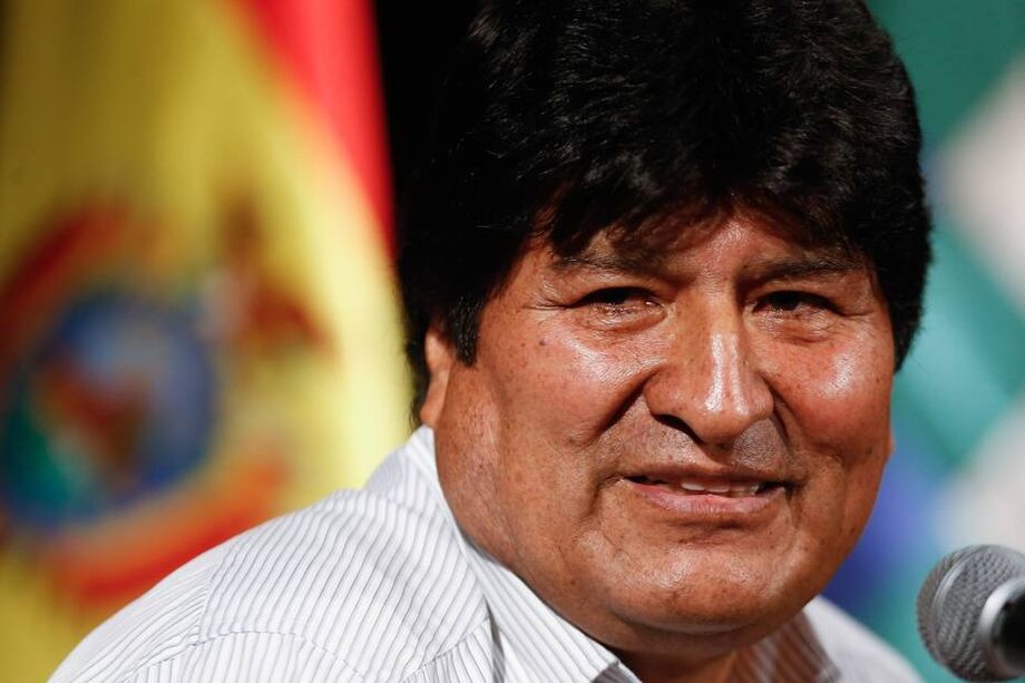 Vice-ministro diz que Evo Morales teve filha com menor de idade