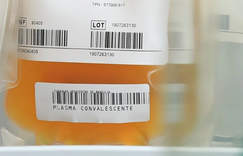 As primeiras instituições brasileiras a investigarem o uso de plasma convalescente contra covid foram os Hospitais Albert Einstein e Sírio-Libanês.