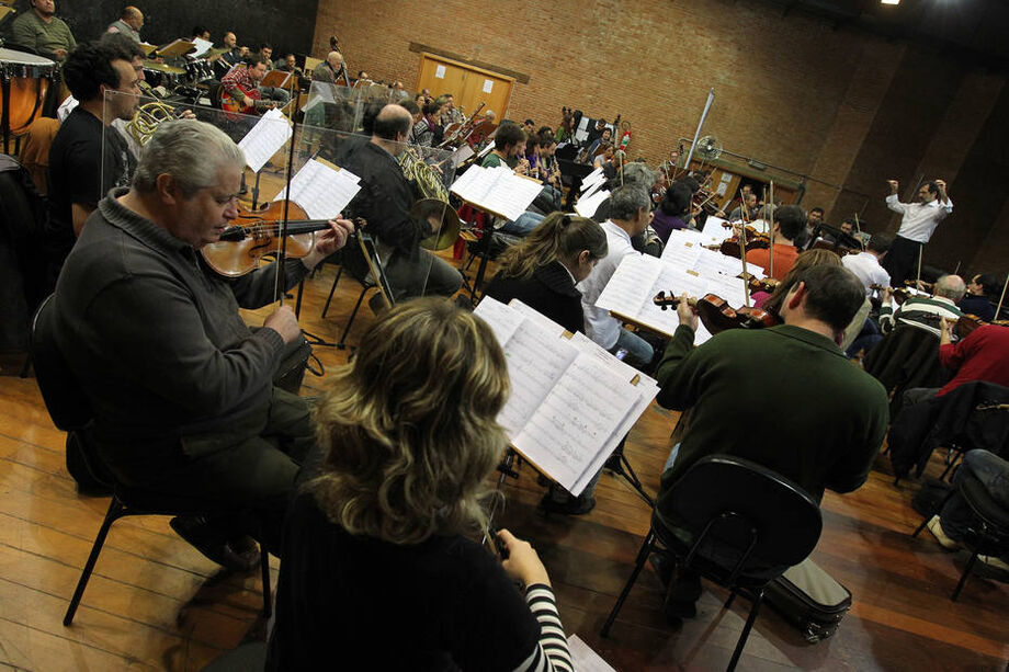 Orquestra Jazz Sinfônica durante ensaio