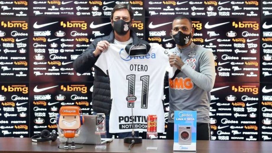 Romulo Otero recebeu a camisa 11 no Corinthians