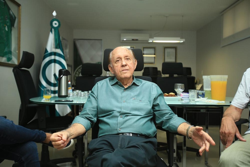 O Goiás anunciou na tarde desta terça-feira que Hailé Pinheiro, presidente do Conselho Deliberativo, foi internado após ser diagnosticado com covid-19