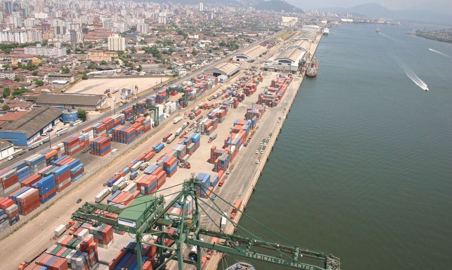 O ministro da Infraestrutura, Tarcísio de Freitas, voltou a afirmar que não há pressão para que a gestão do Porto de Santos seja assumida a partir de indicações políticas