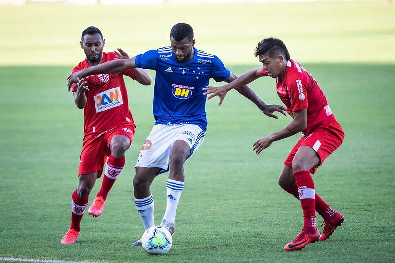 Cruzeiro só empata com o CRB em Maceió e é eliminado da Copa do Brasil