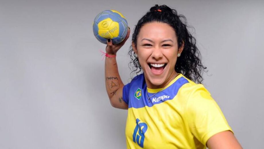 Em junho deste ano, as jogadoras foram sentenciadas de 15 a 20 meses de suspensão, mas a defesa da atleta conseguiu reduzir boa parte da pena, deixando-a em condições de jogar já no próximo mês.