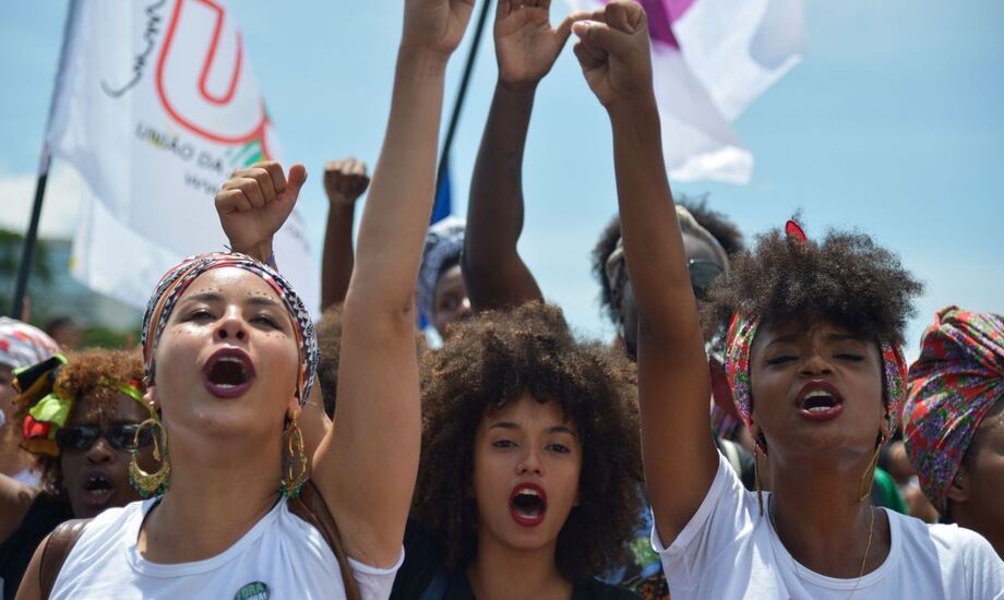 No Brasil, os casos de homicídio de pessoas negras (pretas e pardas) aumentaram 11,5% em uma década