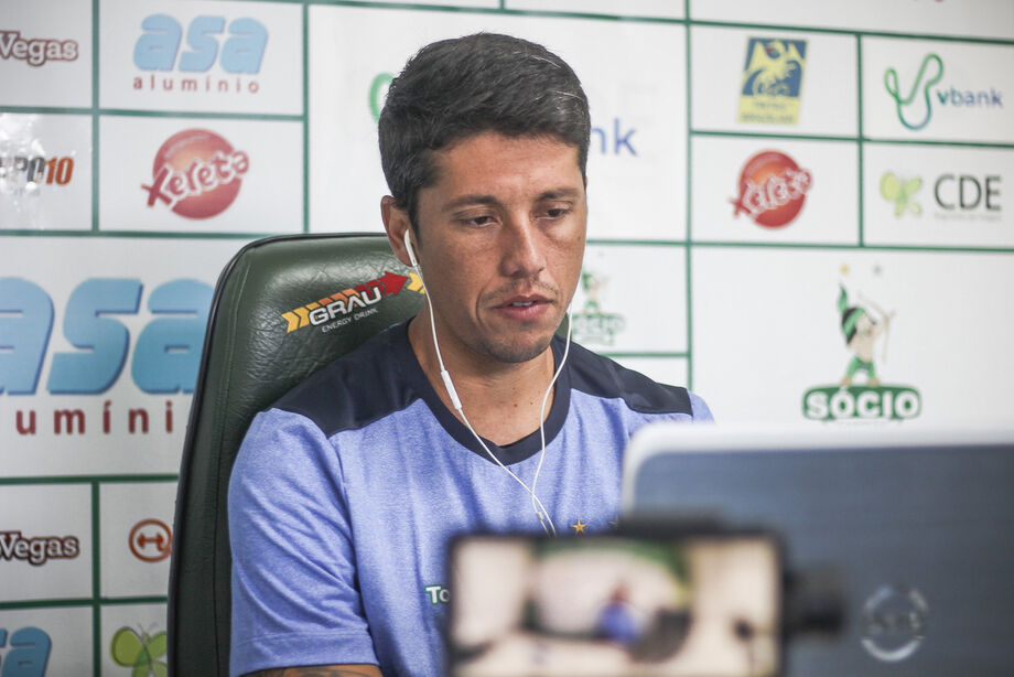 Chegou ao fim a passagem de Thiago Carpini no Guarani