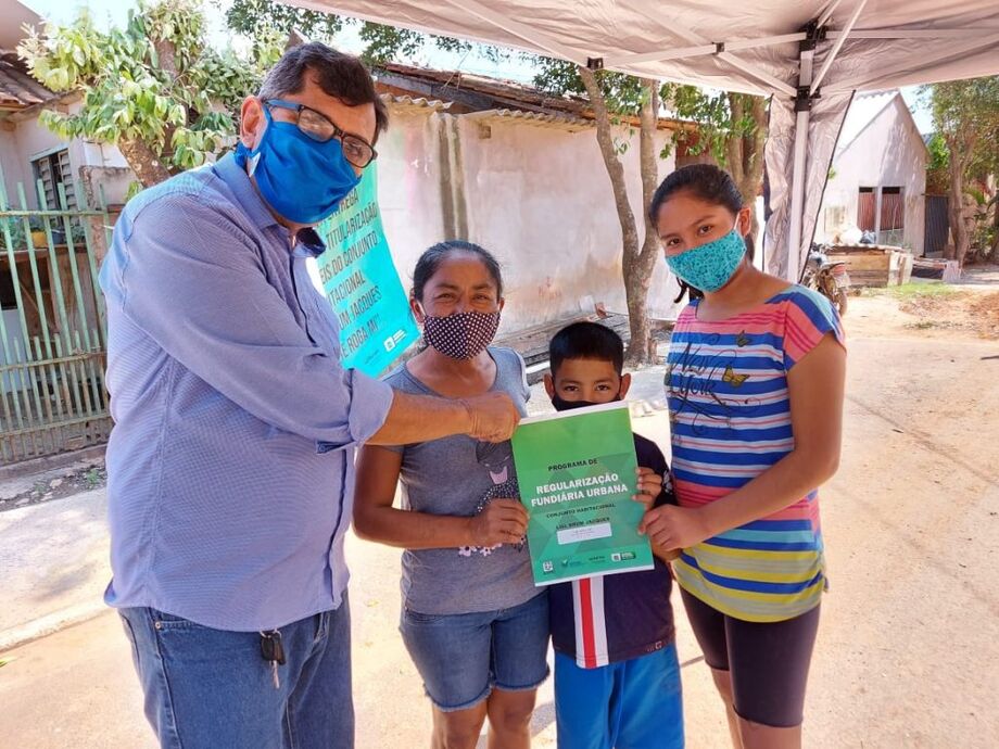 Famílias de Bonito comemoram a entrega dos títulos