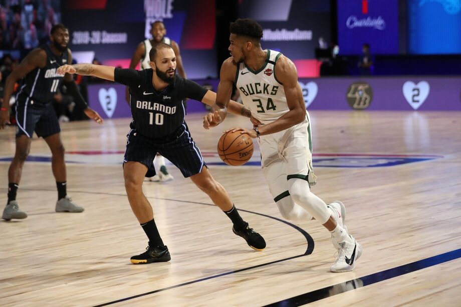 Milwaukee Bucks x Orlando Magic - Jogo 4 NBA Giannis Antetokounmpo