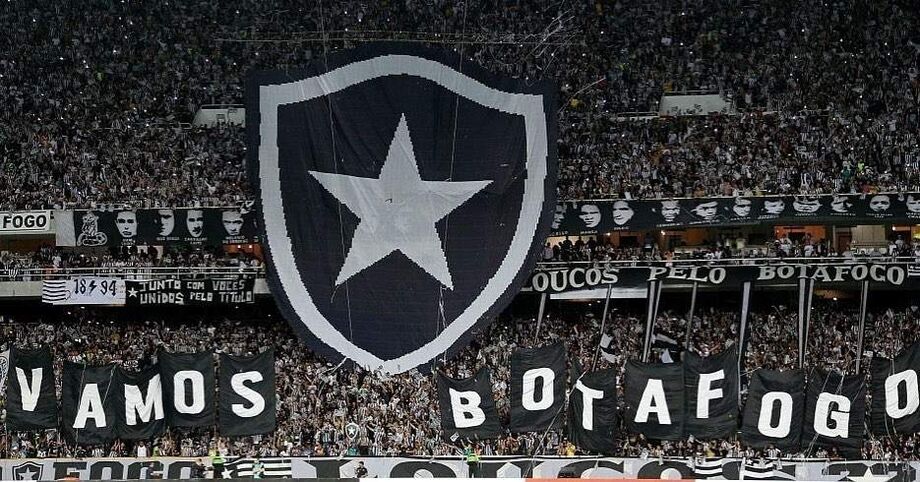 Mais cedo, o lateral-esquerdo Danilo Barcelos, outro que deixou o clube nesta segunda, acertou sua transferência para o Fluminense. Os outros dois ainda não definiram seus destinos.