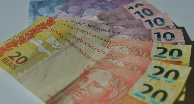 O ministro da Economia, Paulo Guedes, disse que os estudos do Ministério da Economia para a criação do programa Renda Brasil consolidam 26, 27 programas sociais
