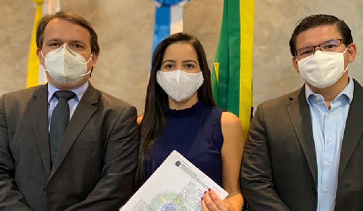 O termo foi firmado através Superintendência de Patrimônio da União no Estado e assinado pela secretária de Administração e Desburocratização, Ana Nardes e o Procurador-Geral de Justiça, Alexandre Magno Lacerda.
