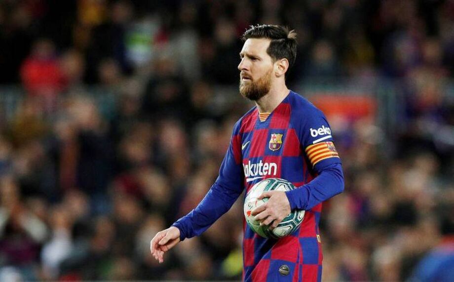 Pai de Messi chega à Espanha e diz que é difícil que filho continue no Barcelona