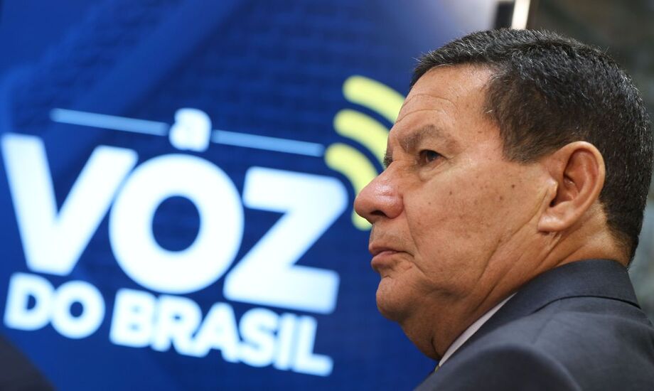 Para alertar sobre os perigos e prejuízos das queimadas, Mourão lembrou da campanha Diga Sim à Vida e Não à Queimada.