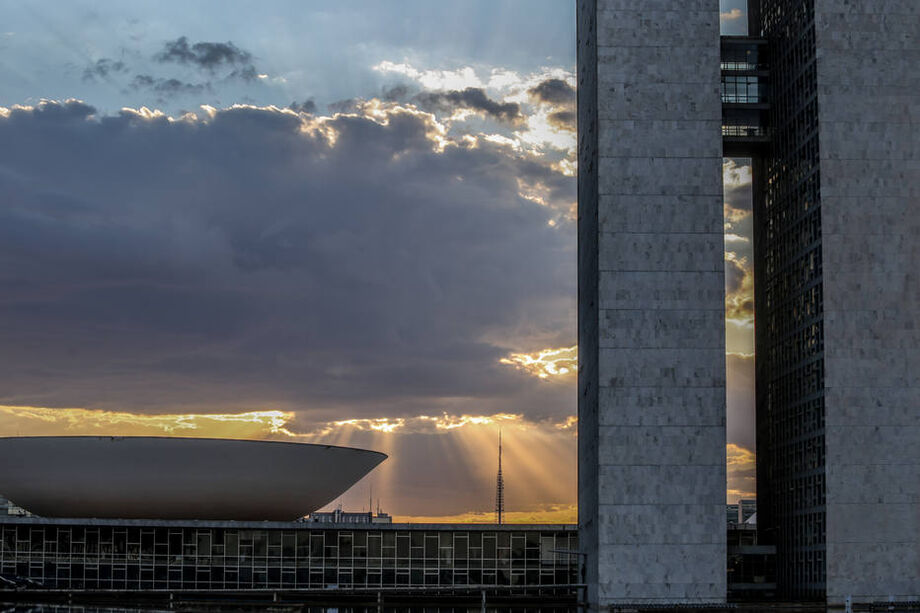 Por não atingir servidores que já estão na carreira, ela não tem impacto fiscal grande no curto prazo.