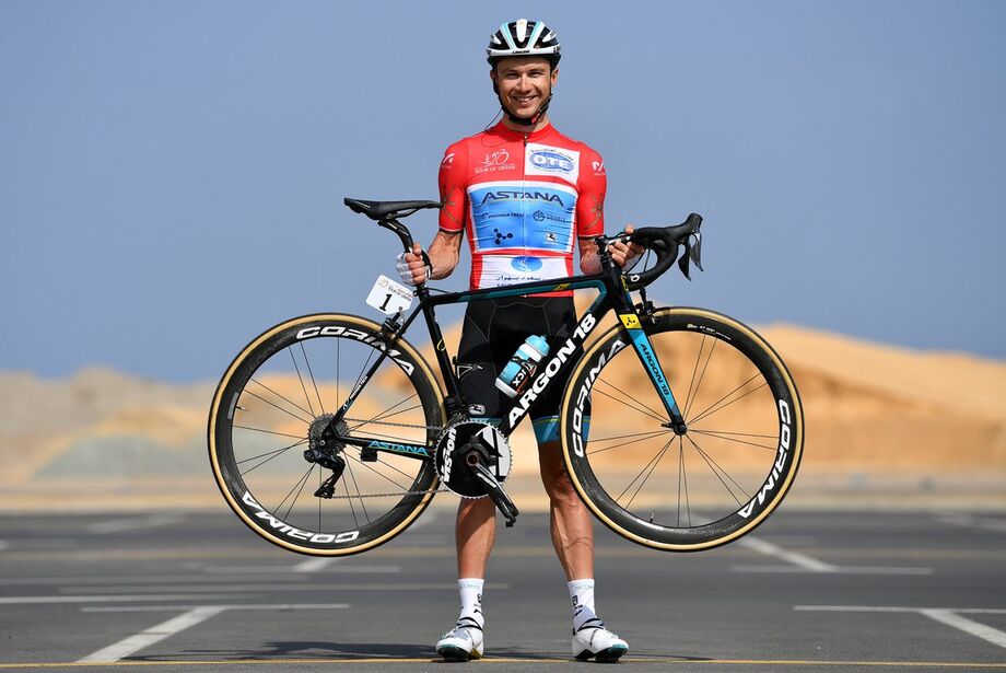 O casaque Alexey Lutsenko, da equipe Astana, venceu, nesta quinta-feira, a sexta etapa da Volda França