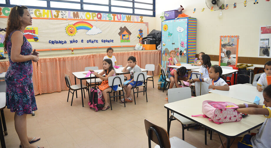 Escolas particulares da capital deverão receber alunos ainda neste mês