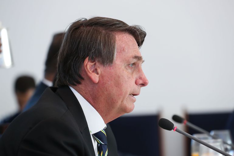 Nos bastidores, a briga seria em torno das perdas de margens e quem repassaria menos as altas.