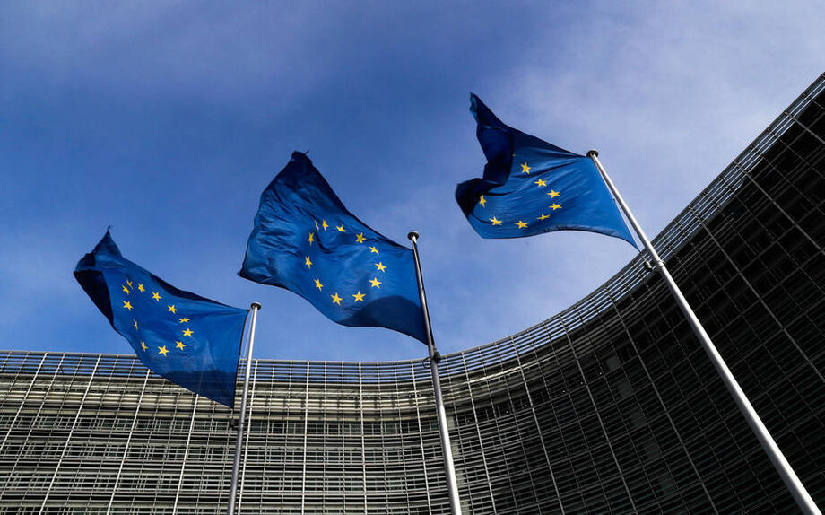 Entre os produtos, a UE eliminou a tarifação de lagosta importada dos EUA.