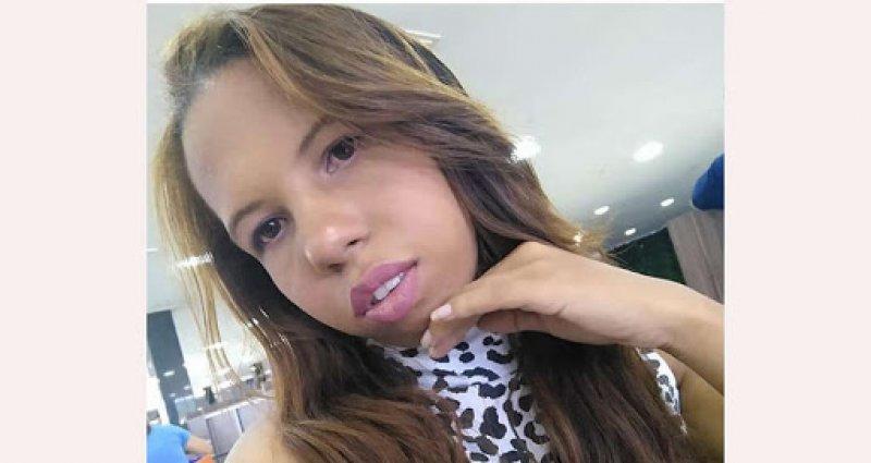 Carla foi encontrada morta na esquina de sua casa