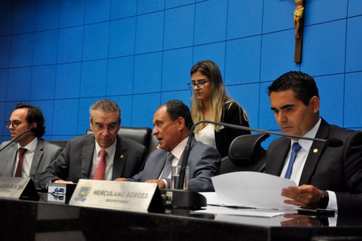 Emendas são promulgadas pela Mesa Diretora