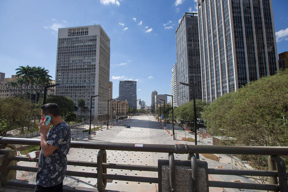 Imagem de 28 de julho mostra andamento das obras no Vale do Anhangabaú