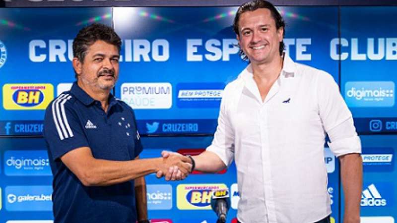 Ney Franco assinou contrato, nesta quarta-feira, com o Cruzeiro até o fim de 2021