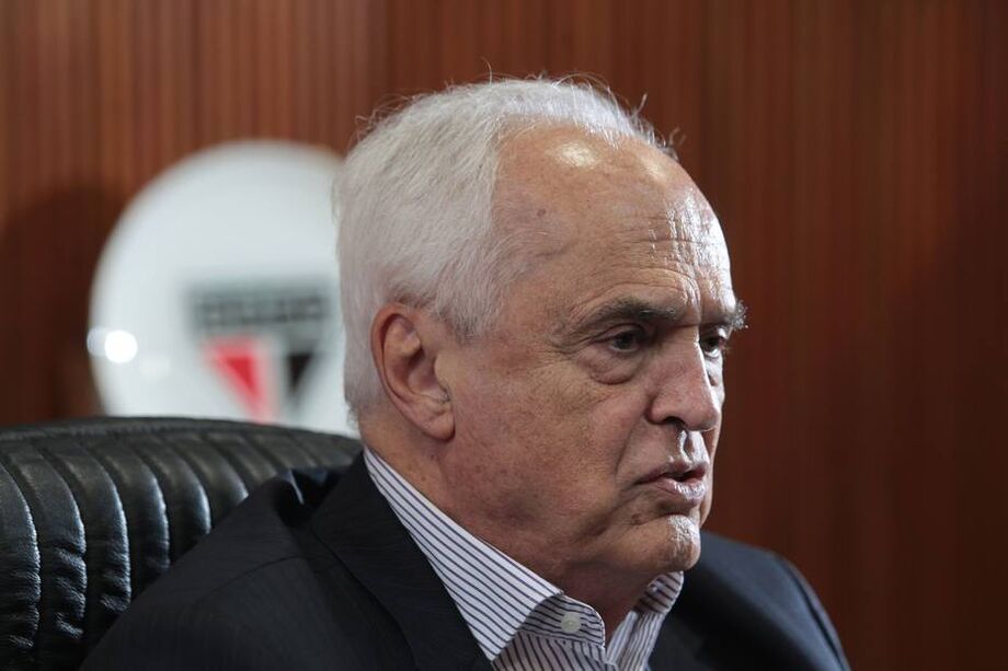 Leco tem 82 anos de idade, fazendo parte do grupo de risco para a Covid-19