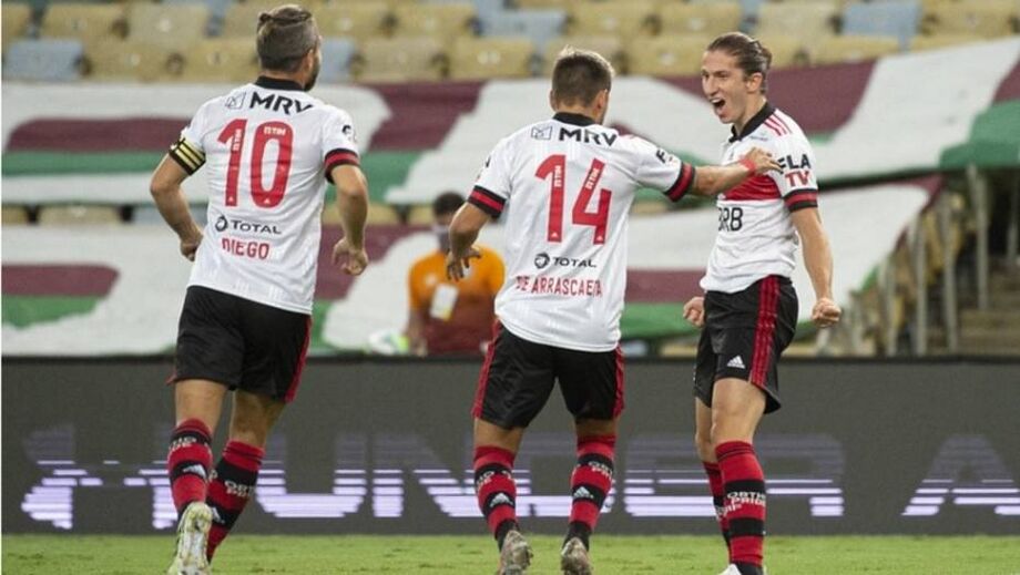 O time rubro-negro decidiu o clássico com dois gols no primeiro tempo