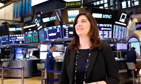 As bolsas de Nova York abriram em alta, apoiadas pelo reforço do compromisso do Banco Central Europeu (BCE) em apoiar a economia da zona do euro