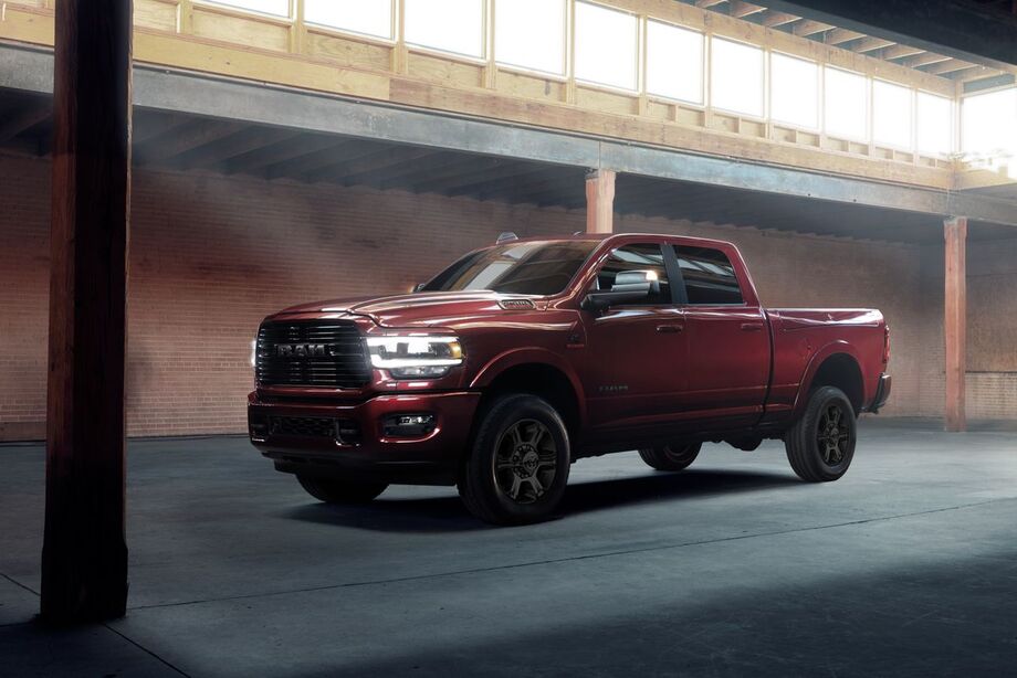 Nova Ram 2500 Laramie Night Edition