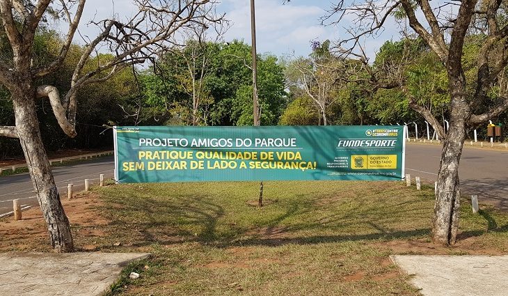 Apesar da orientação dos órgãos sanitários para a permanência em casa, a administração estadual notou que, aos finais de semana