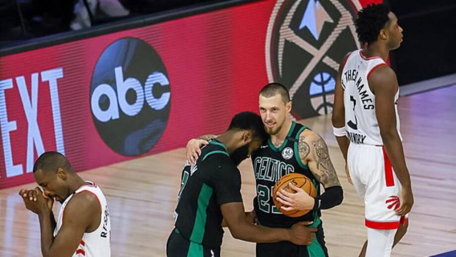 Boston Celtics derrotou Toronto Raptors