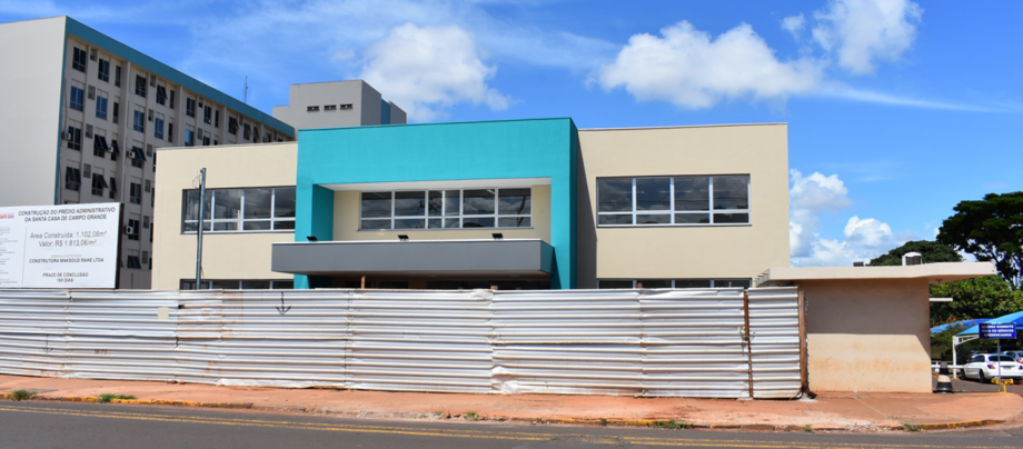 No momento do ocorrido, foi acionada a equipe técnica e construtores da obra, para atestarem a segurança do prédio, que já foi liberado para voltar a funcionar na próxima segunda-feira (14)