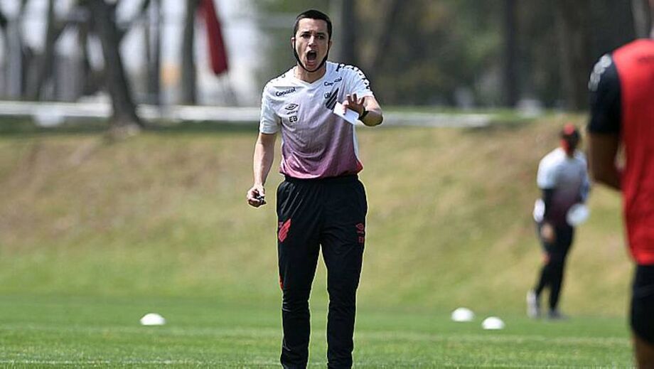 Eduardo Barros, técnico do Atheltico-PR