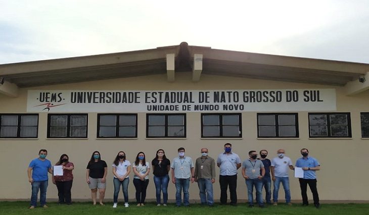 á o desenvolvimento de Ações Socioambientais e Técnico-Científicas visam contribuir, em contrapartida