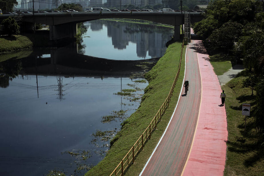 A Prefeitura disse ainda que a aplicação de inseticida vem ocorrendo desde o início de agosto e continuará nas próximas semanas